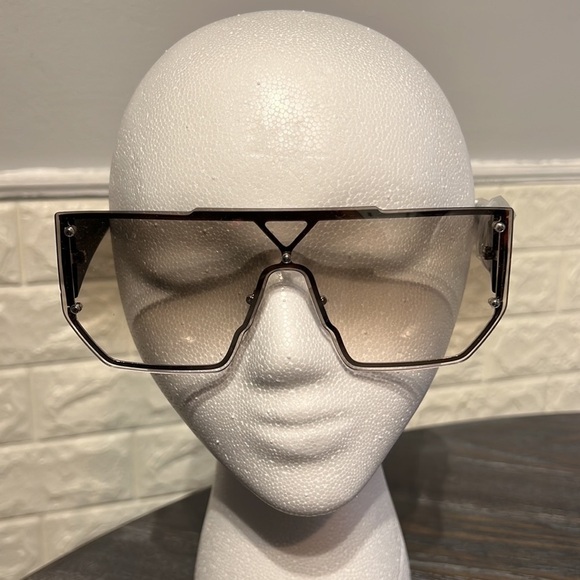 Oversize Square Shield Flat Top Exposed Lens Sunglasses. Black arms - Picture 6 of 8